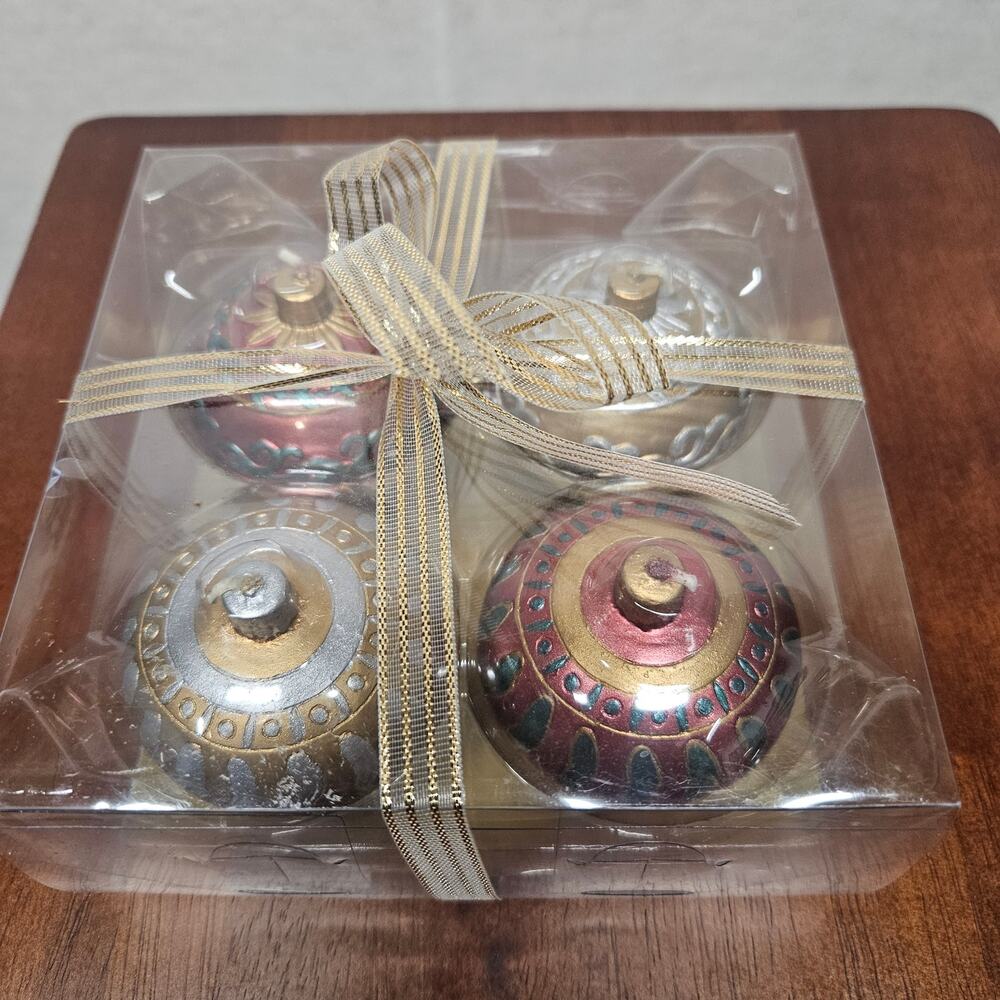 NEW Santa's Workbench Christmas Ornament Floating Candles Set